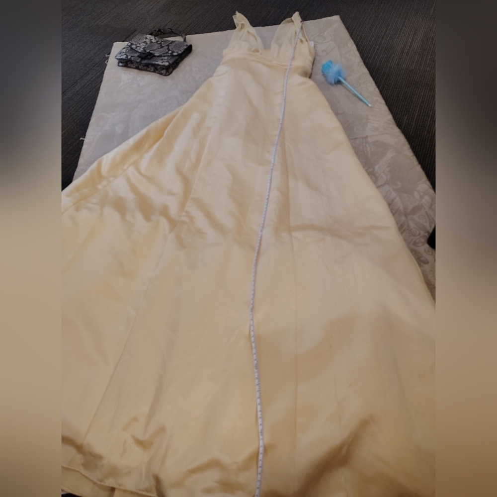 David's Bridal Soft Yellow Dress